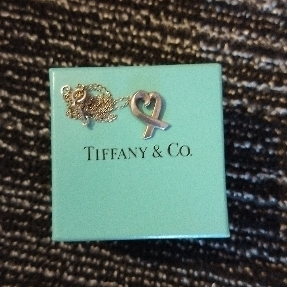 Tiffany & Co. Silver 16 Inch Paloma Picasso Loving Heart Pendant Chain